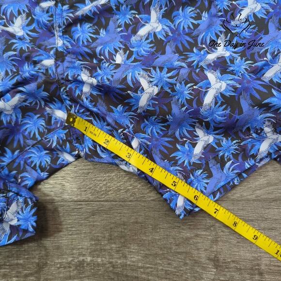 find. Board Shorts Size L - Picture 5 of 7